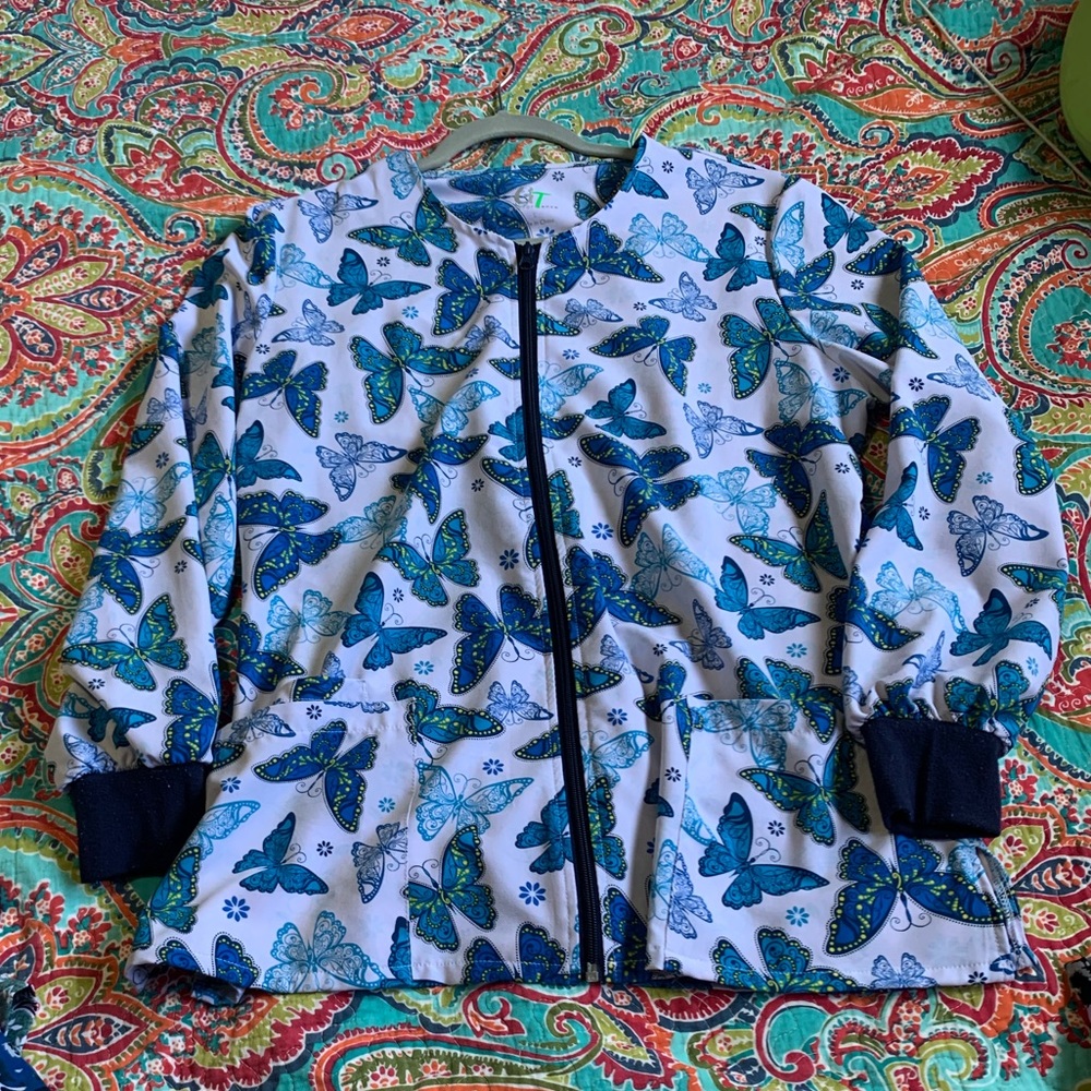 Green Town GT Large Butterflies Scrub Warm Up Jacket Blue White Butterfly